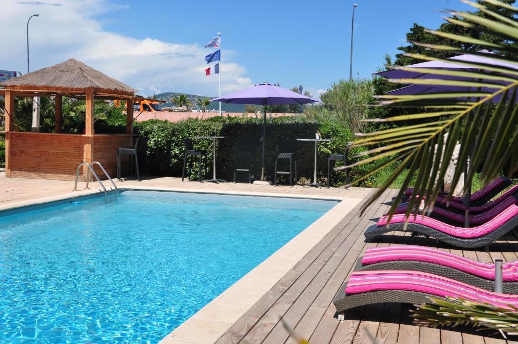Hotel De La Vierge Noire Sainte-Maxime Exterior photo